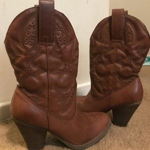 Mossimo Healed Cowboy Boots
